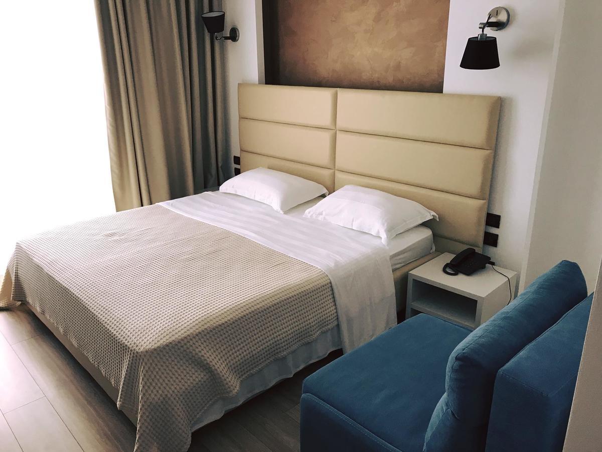 Hotel Morina Palace Dhërmi Esterno foto