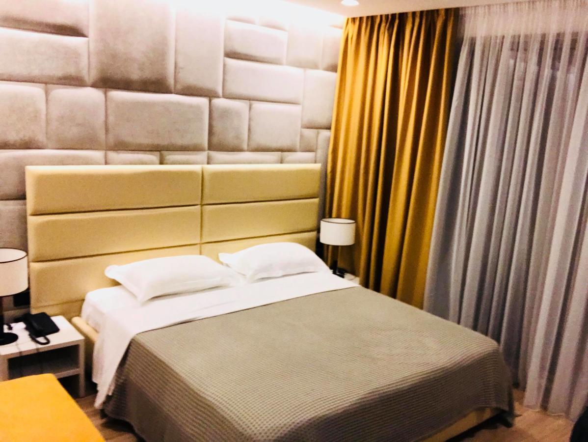 Hotel Morina Palace Dhërmi Esterno foto
