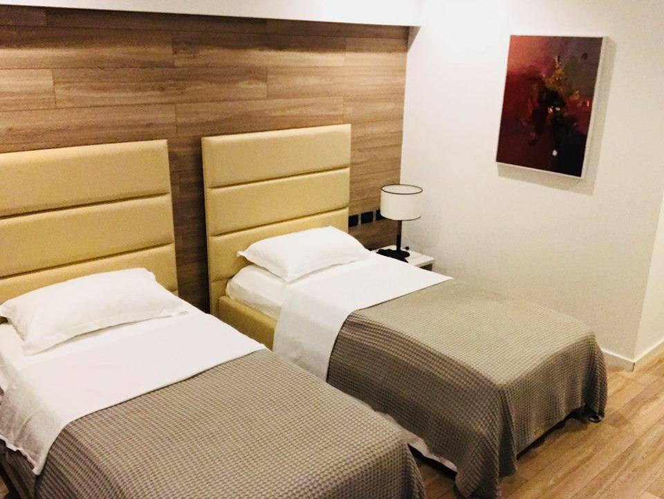 Hotel Morina Palace Dhërmi Esterno foto