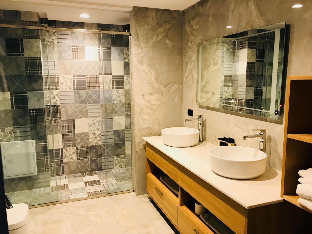 Hotel Morina Palace Dhërmi Esterno foto