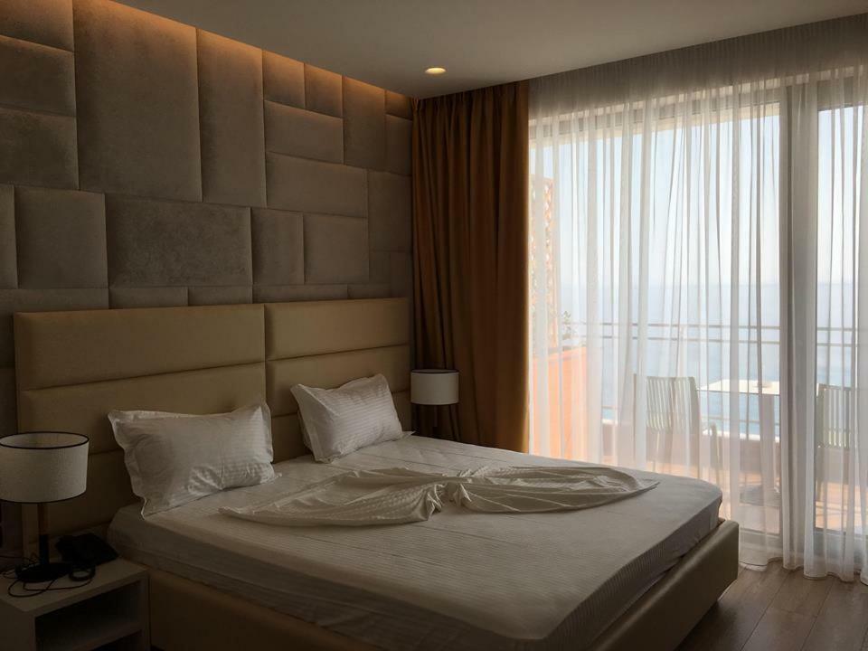 Hotel Morina Palace Dhërmi Esterno foto